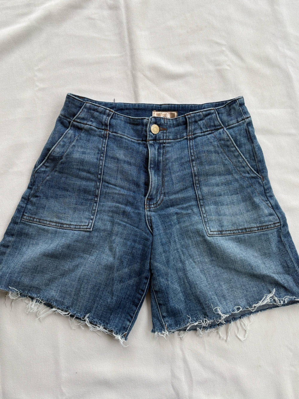 Kut from the cloth Hailey High-Rise Bermuda Denim Shorts in Classic Blue